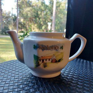 Vintage IRELAND cottage teapot